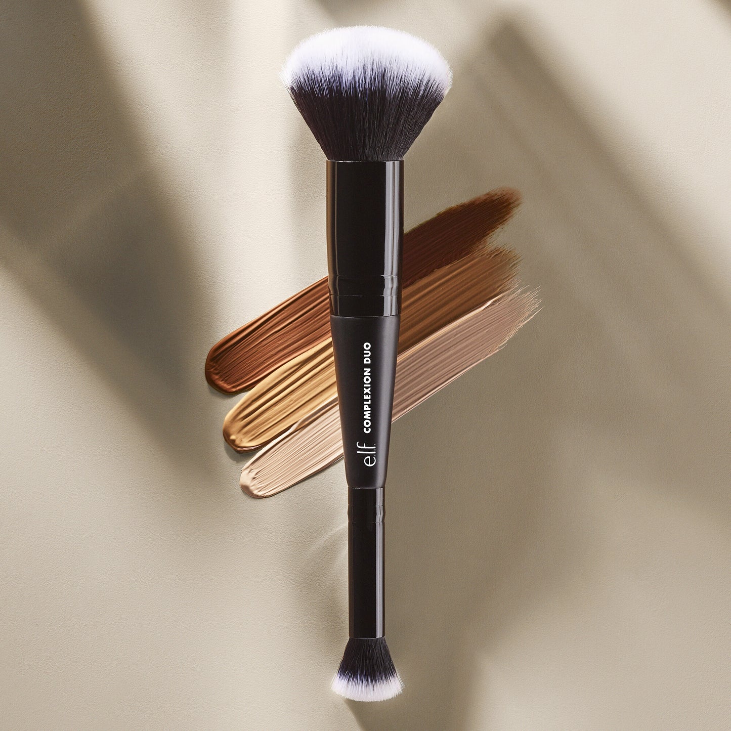 Brocha Concealer & Foundation Complexion Duo Brush - Elf Cosmetics