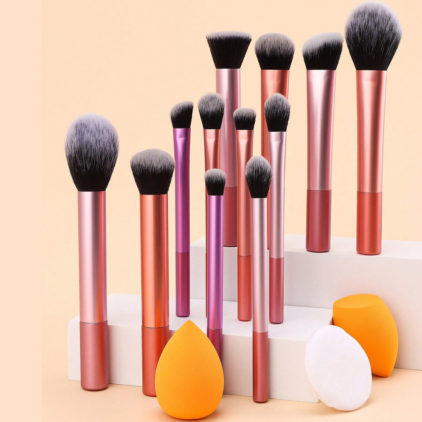 Shein -  Set de 12 Brochas Para Maquillaje