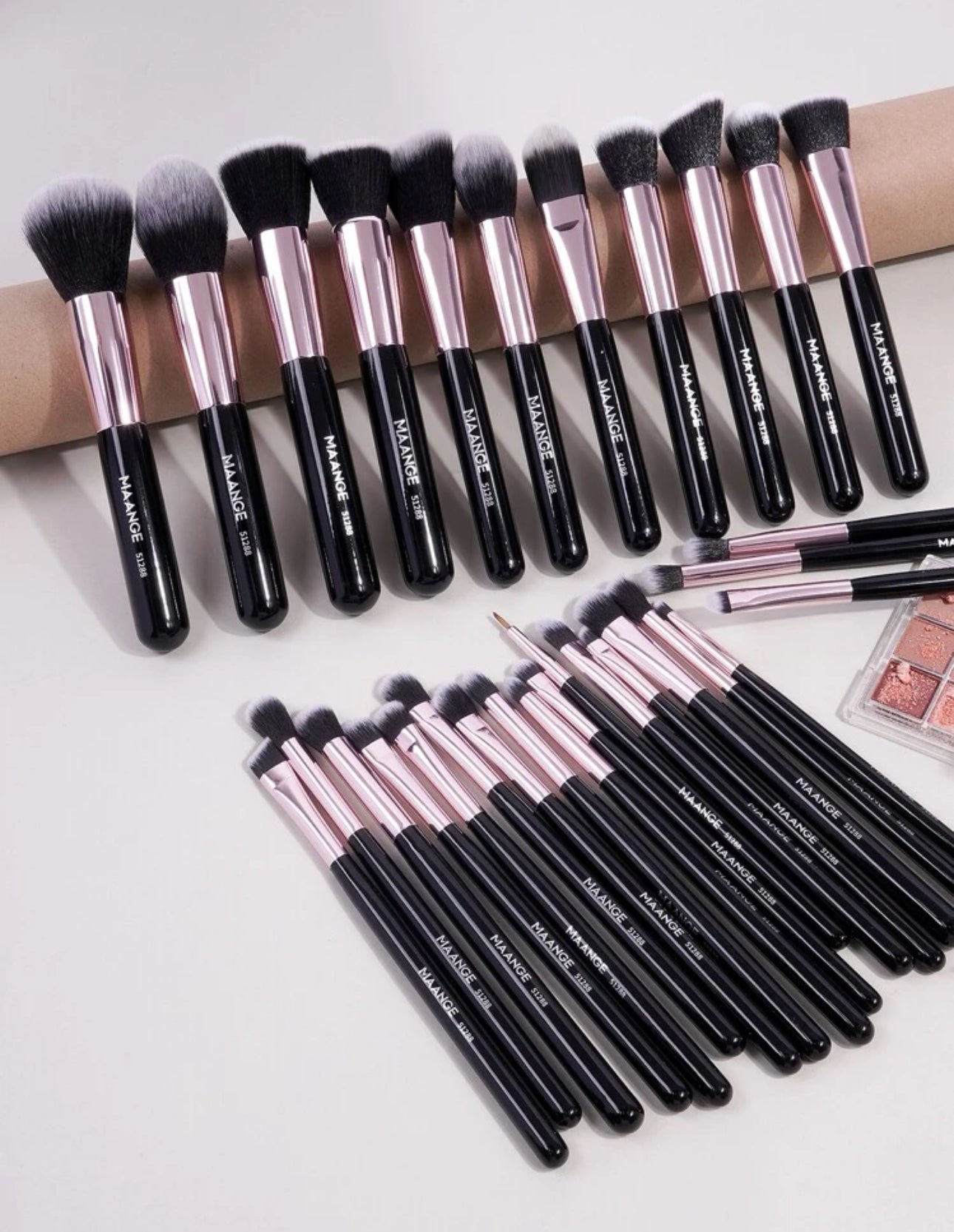 SHEIN - Set 30 Brochas para Maquillaje