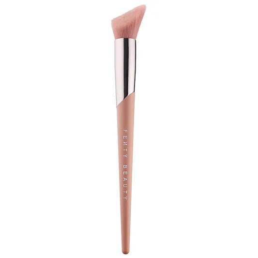 Fenty Beauty by Rihanna - Cheek-Hugging Highlight Brush 120 **BAJO-PEDIDO**