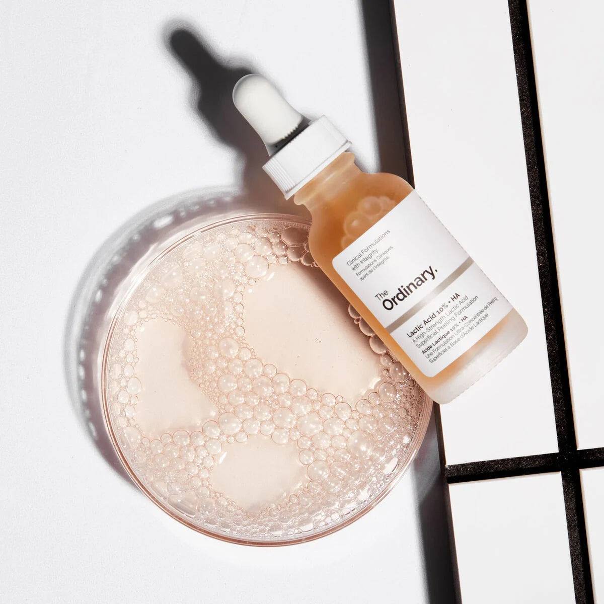 Suero Lactic Acid 10% + HA Serum - The Ordinary