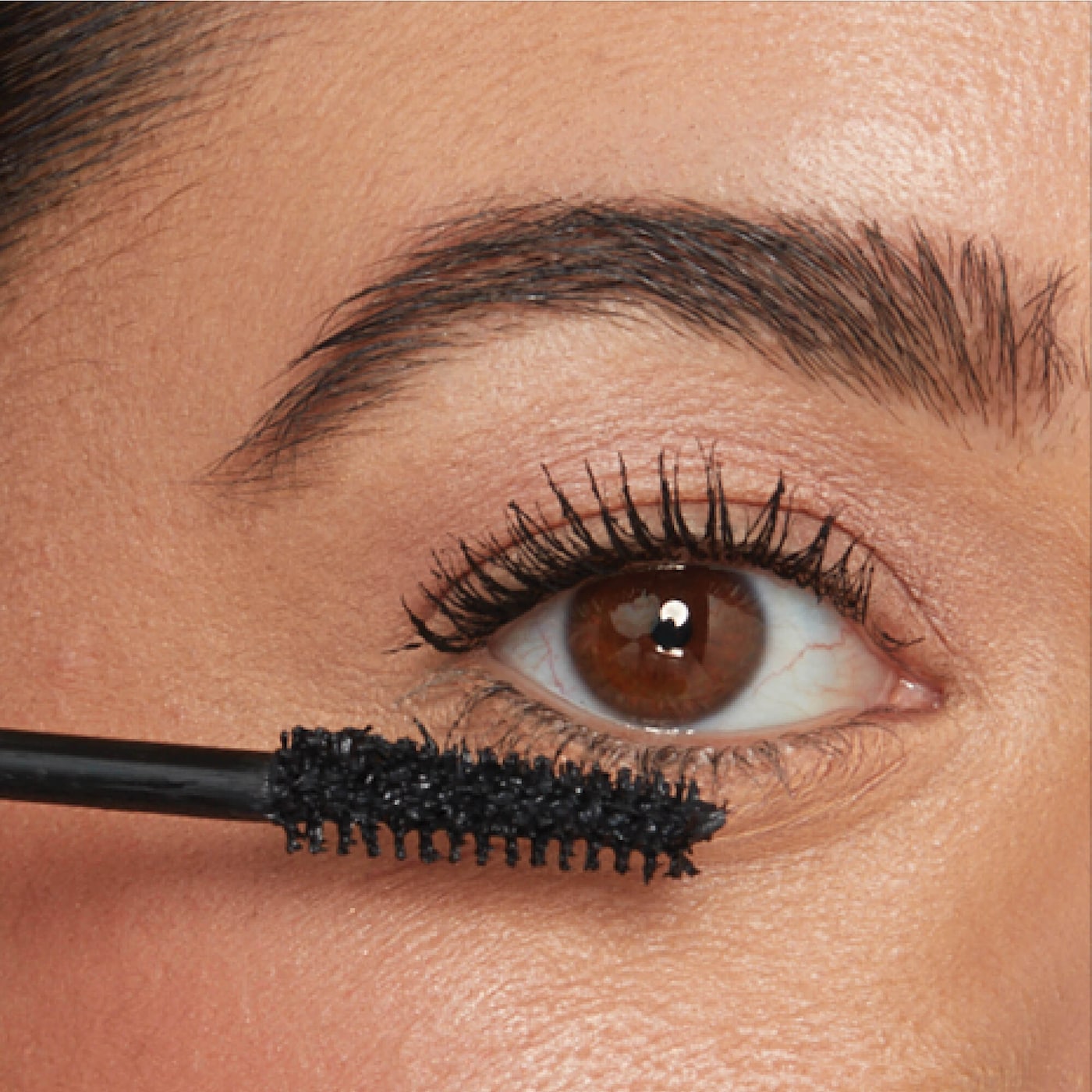 IT Cosmetics - Superhero Elastic Stretch Volumizing and Lengthening Mascara